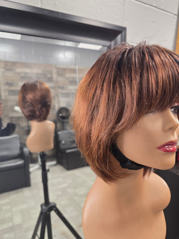 Layered Bob w/ bang 8in -highlights